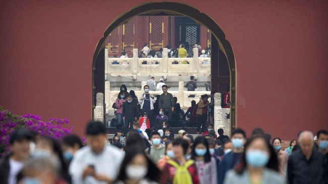 Viral! Pemandu Wisata Memarahi Wisatawan di Tiongkok