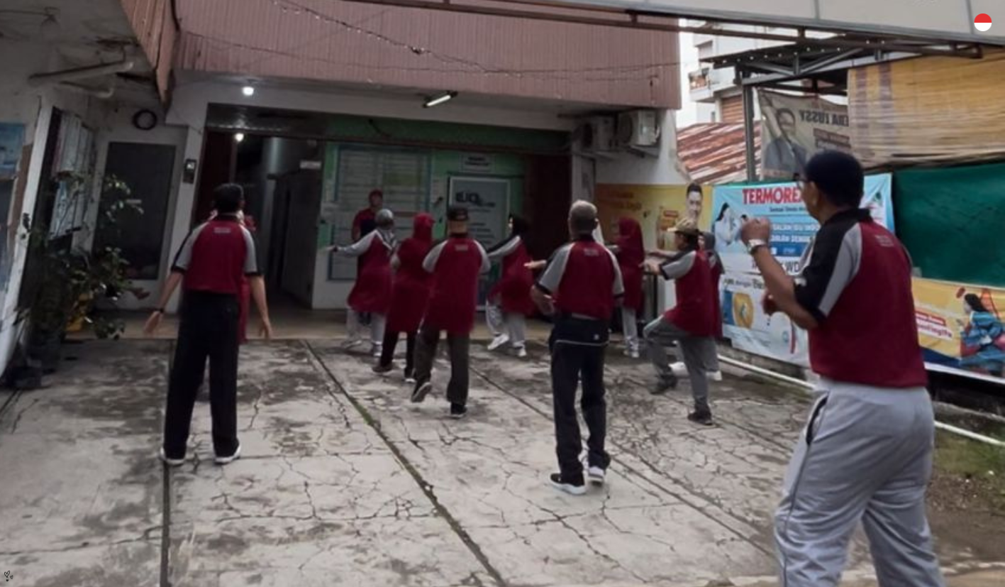 Senam Jantung Sehat dan Senam Lansia Bugar Bersama Klinik WD Farma