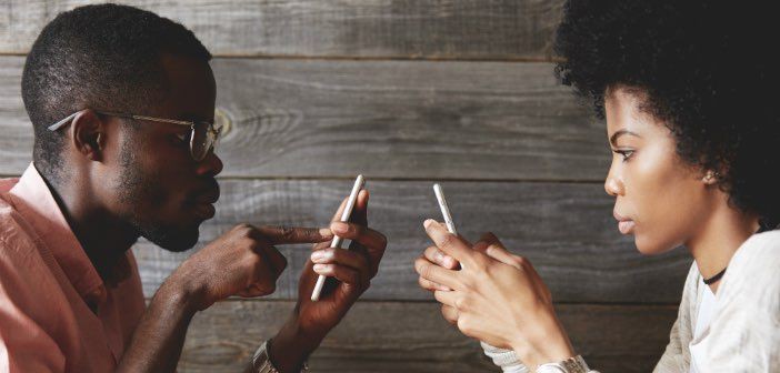 Cara Efektif ! How to Break Up with Your Phone: A 30-Day Plan to Take Back Your Life