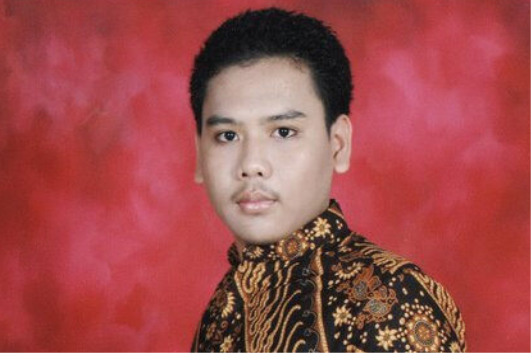 Fadela Yunian Astianto: Mengembangkan Karir dari Tarot Reader hingga Foodies Influencer