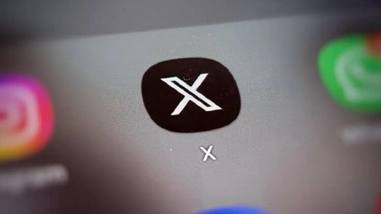 Apa Benar X Menjadi Media Sosial yang Didominasi Oleh Pengguna Berpendidikan Tinggi?