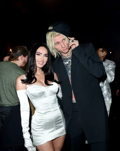 Percintaan Megan Fox: Kisah Cinta yang Penuh Warna