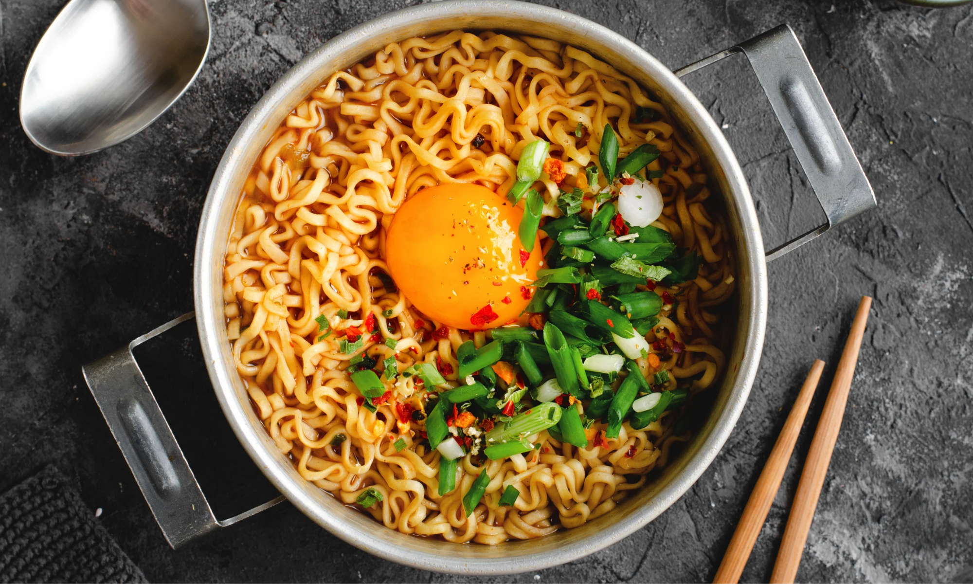 Sering Makan Mie Instan? ini Dampaknya bagi Kesehatan Tubuh