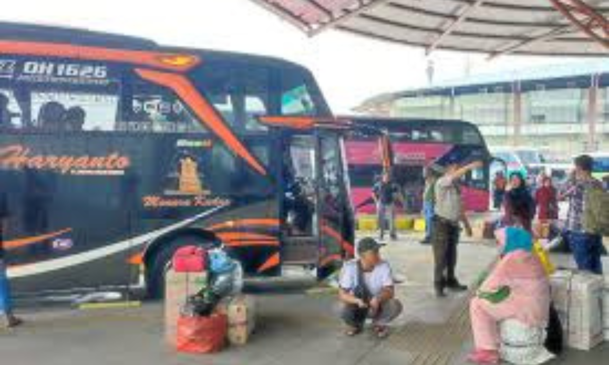 Lonjakan Penumpang di Terminal Pulogebang H-5 Lebaran 2024 Naik 100%! Simak Penyebab dan Antisipasinya
