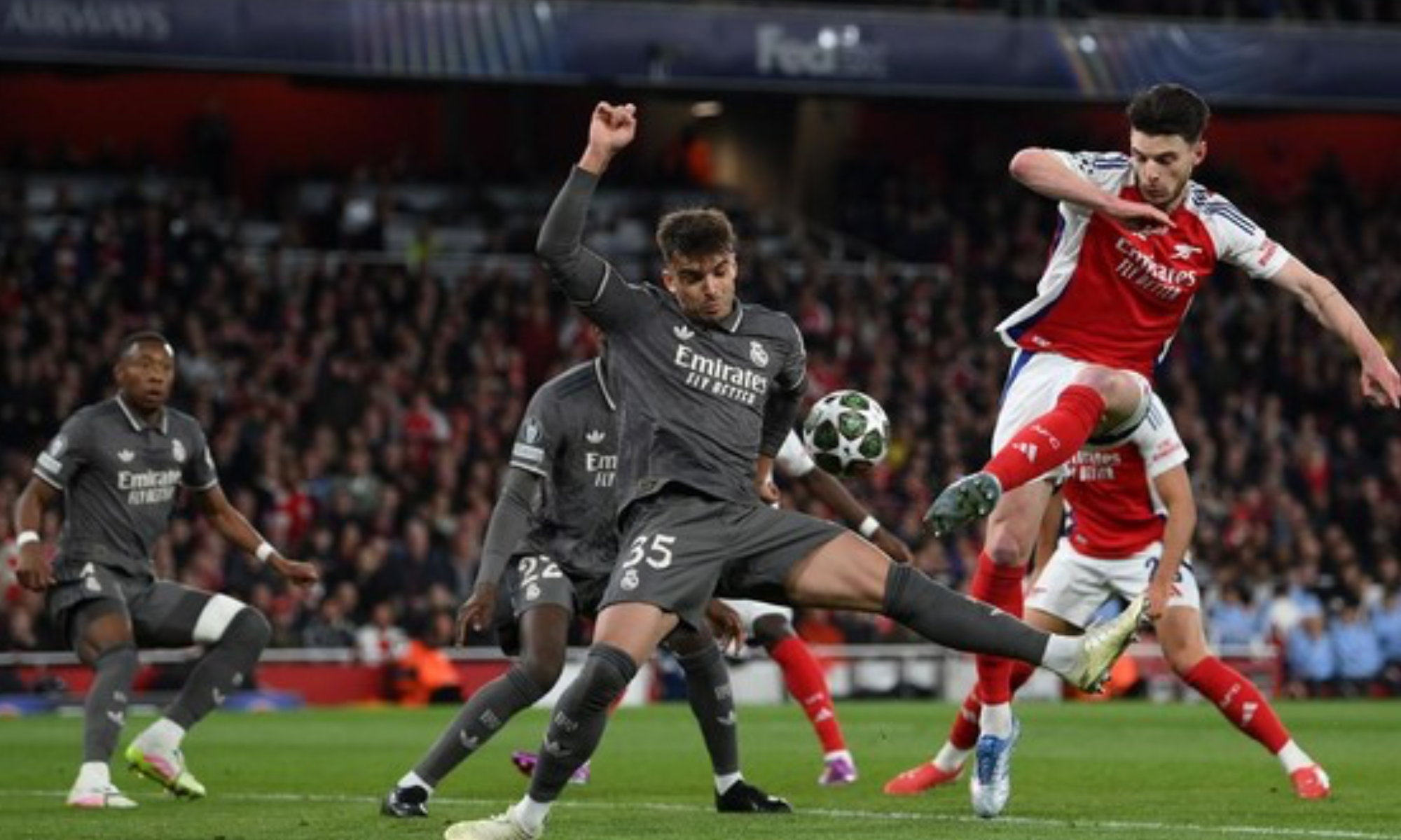 Arsenal Libas Real Madrid 3-0: Sepasang Gol Tendangan Bebas Declan Rice Bikin Los Blancos Tak Berkutik