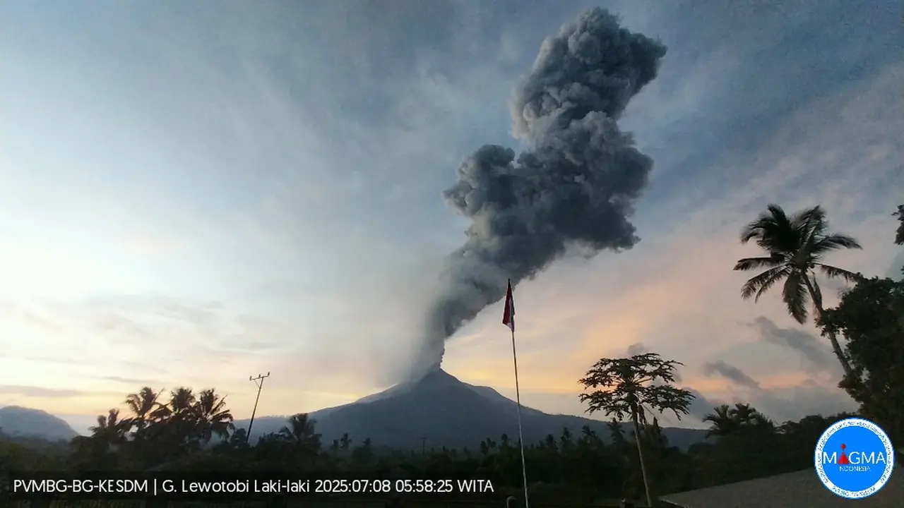 Gunung Lewotobi Laki-Laki Meletus Lagi 3 Kali dalam 2 Hari, Kolom Abu Capai 18.000 Meter!