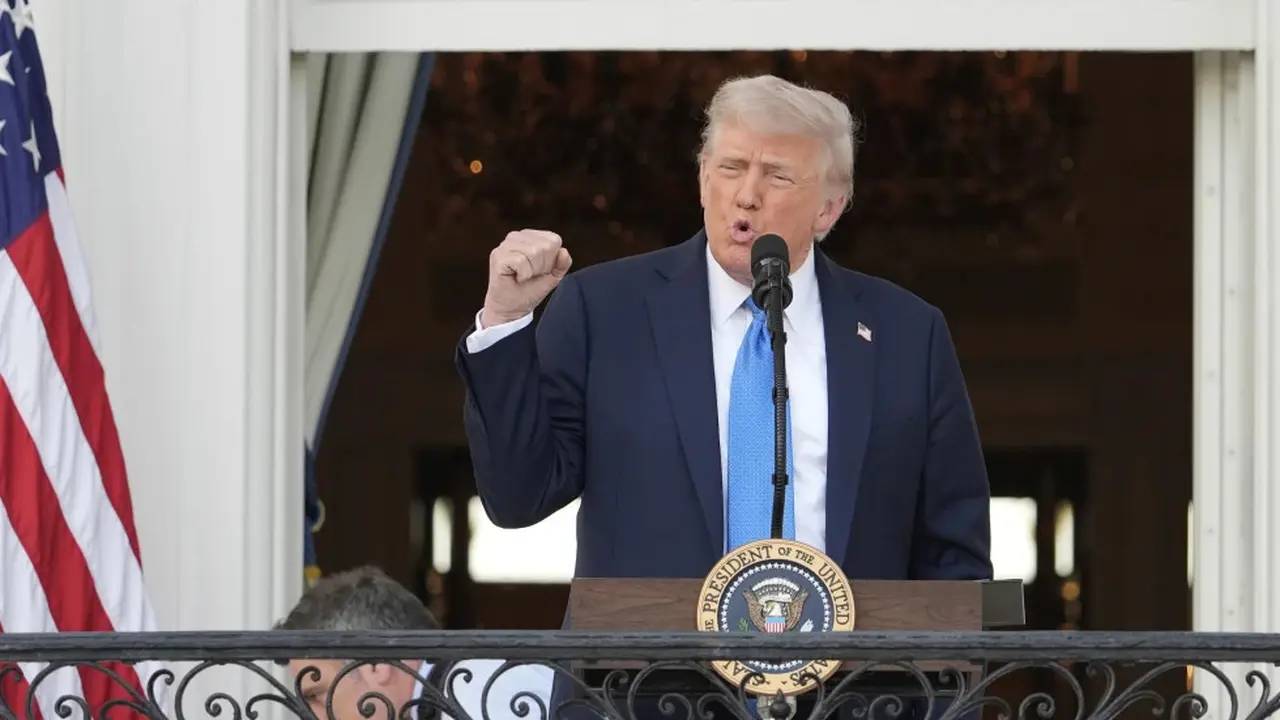 Trump Umumkan Tarif 19% untuk Indonesia: AS Klaim Dapat Kontrak USD 20 Miliar