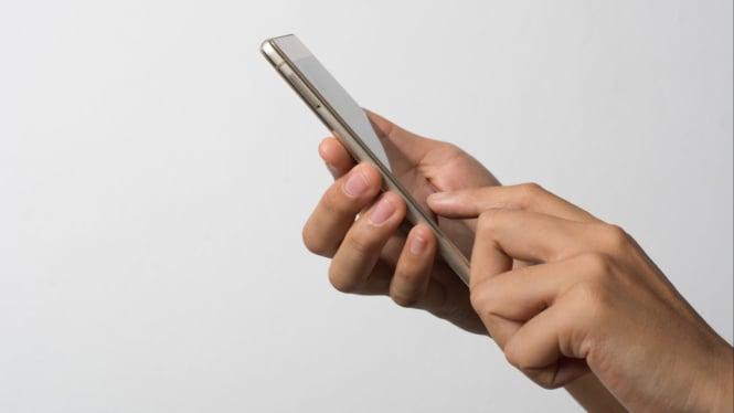 Cuma Modal HP? Ini 7 Ide Bisnis Sampingan untuk Anak Muda