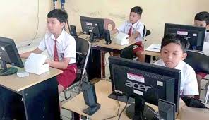 Tips Jitu Ajarkan Literasi Digital Aman Anak SD