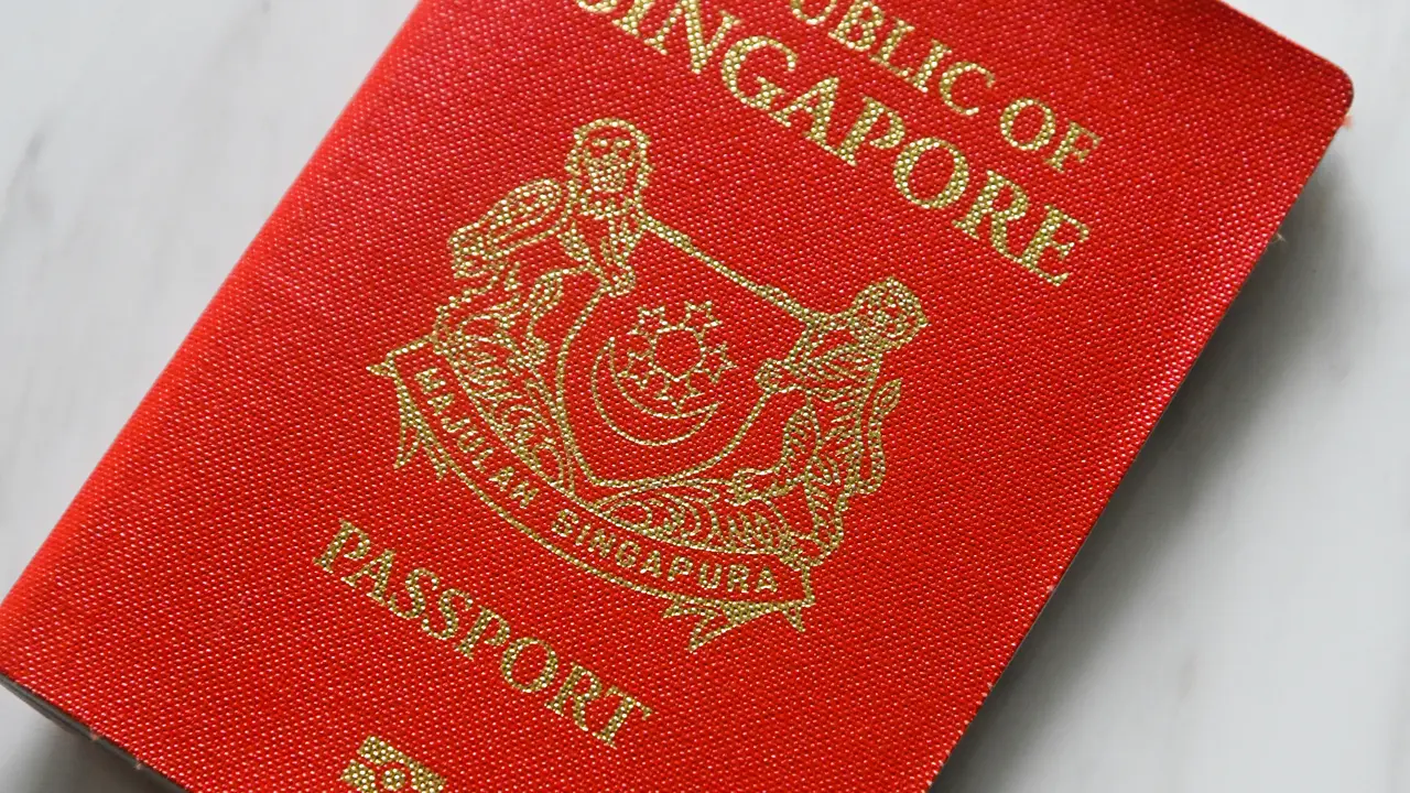 Indeks Paspor 2025: Singapura Nomor 1, Indonesia Turun 4 Peringkat ke Posisi 77