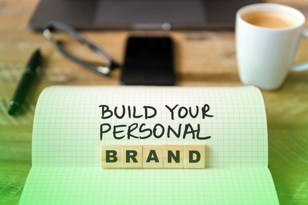 Personal Branding Kuat, Rahasia Sukses Pengusaha dan Freelancer