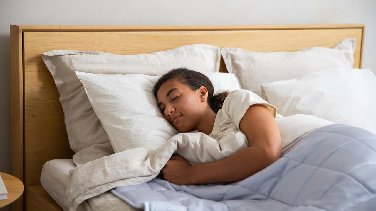 5 Fakta Mengejutkan: Tidur dengan Lampu Menyala Bisa Naikkan Risiko Penyakit Jantung hingga 56%