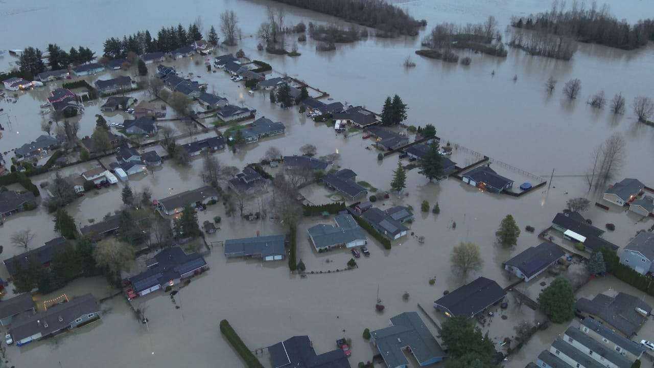 Banjir Besar Landa Washington, Puluhan Ribu Warga Dievakuasi